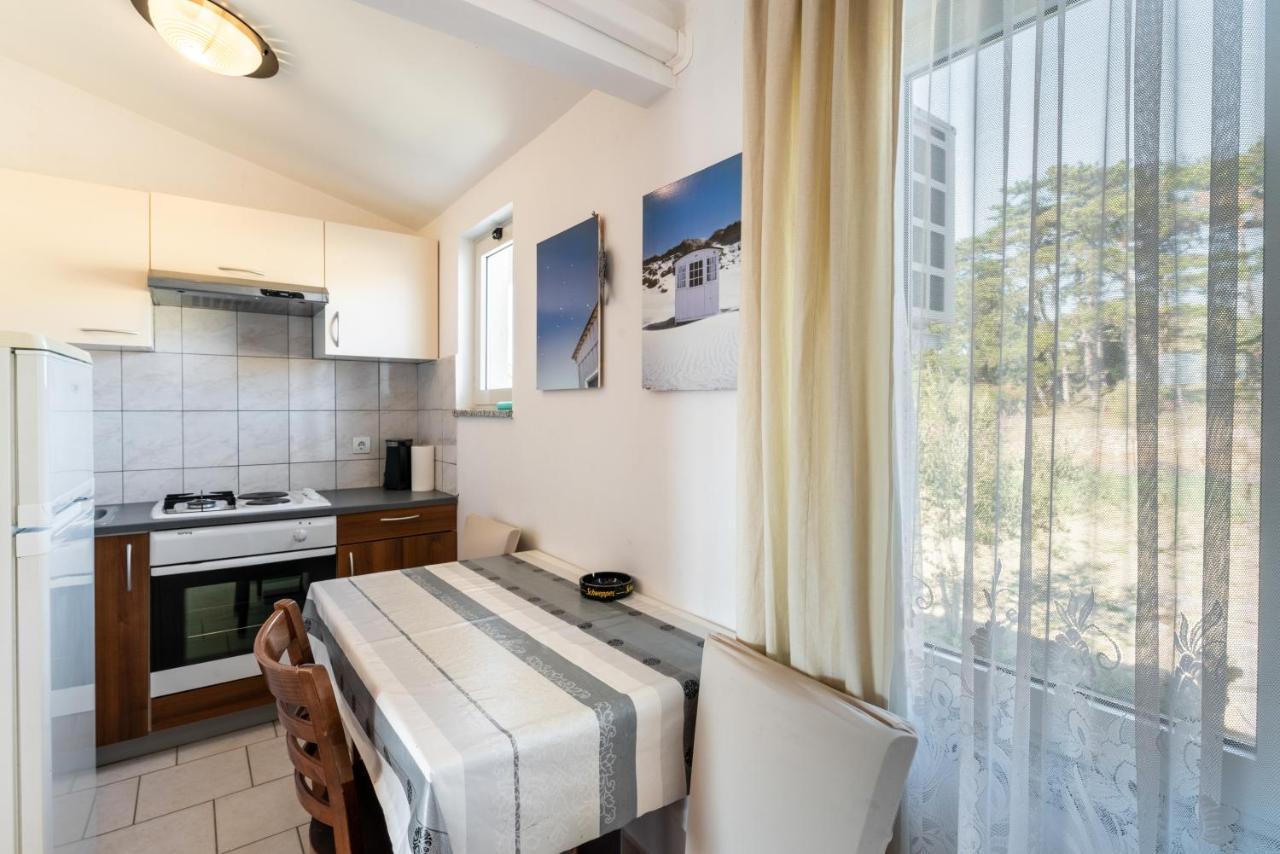 Apartments With A Parking Space Lopar, Rab - 14070 ภายนอก รูปภาพ