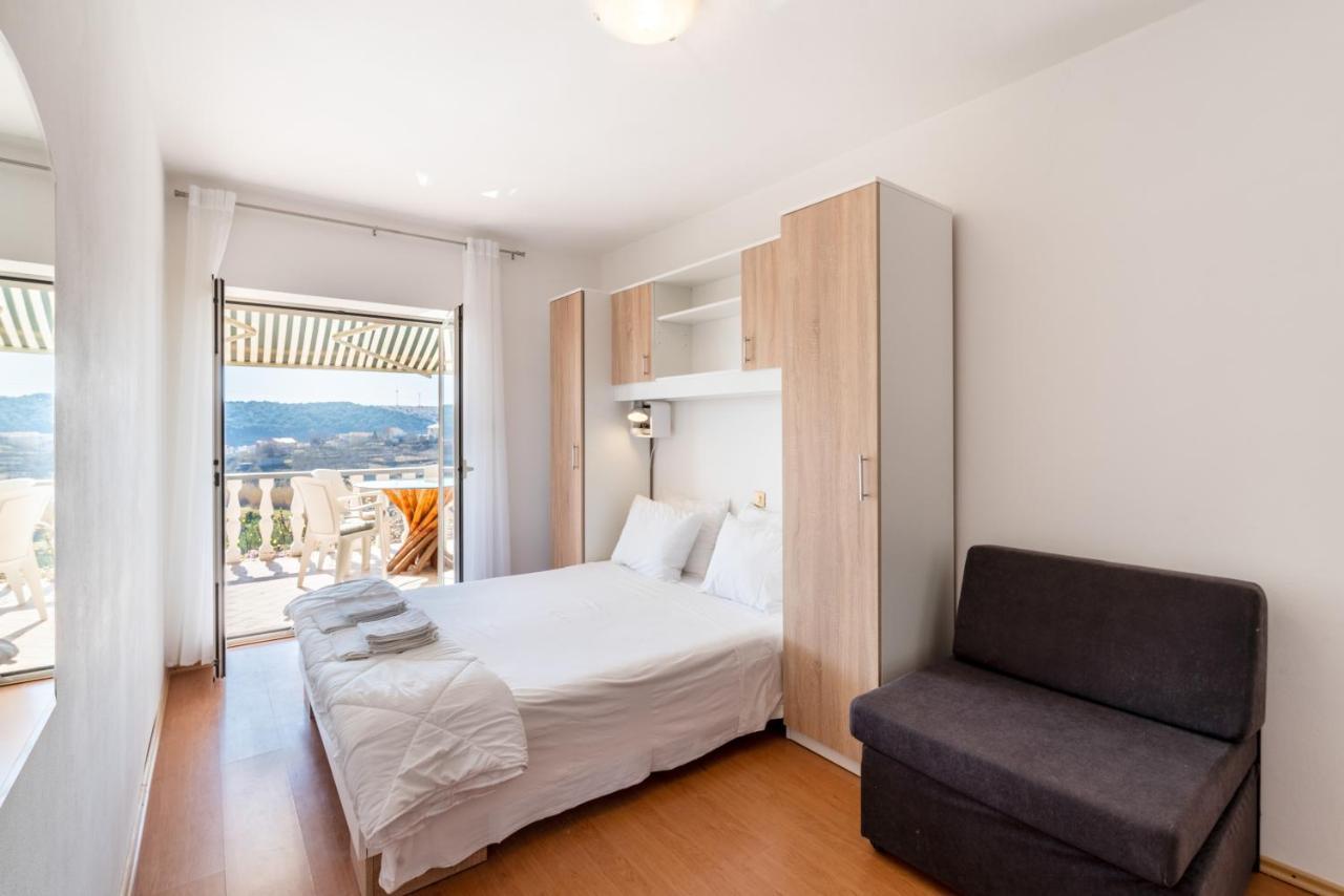 Apartments With A Parking Space Lopar, Rab - 14070 ภายนอก รูปภาพ